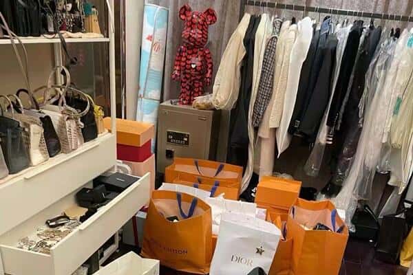绍兴市嵊州回收一线品牌衣服